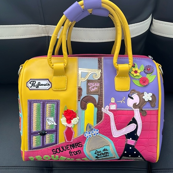 Cutest Pocketbook Ever 😊 - Picture 1 of 6